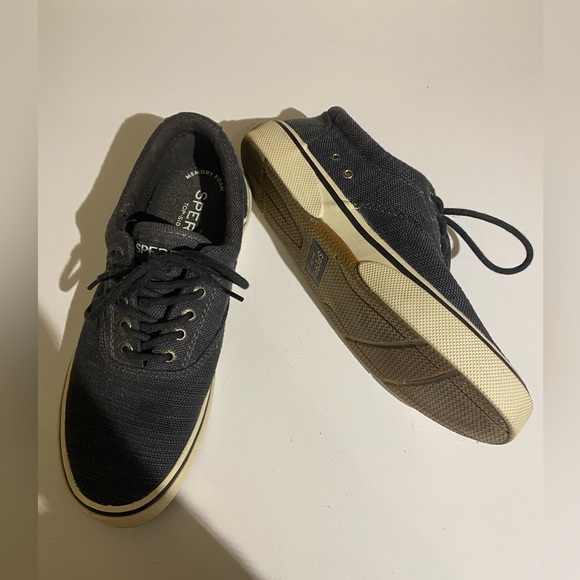 Sperry Top Siders . Size 8 Black Sneaker . Never worn - Picture 3 of 3
